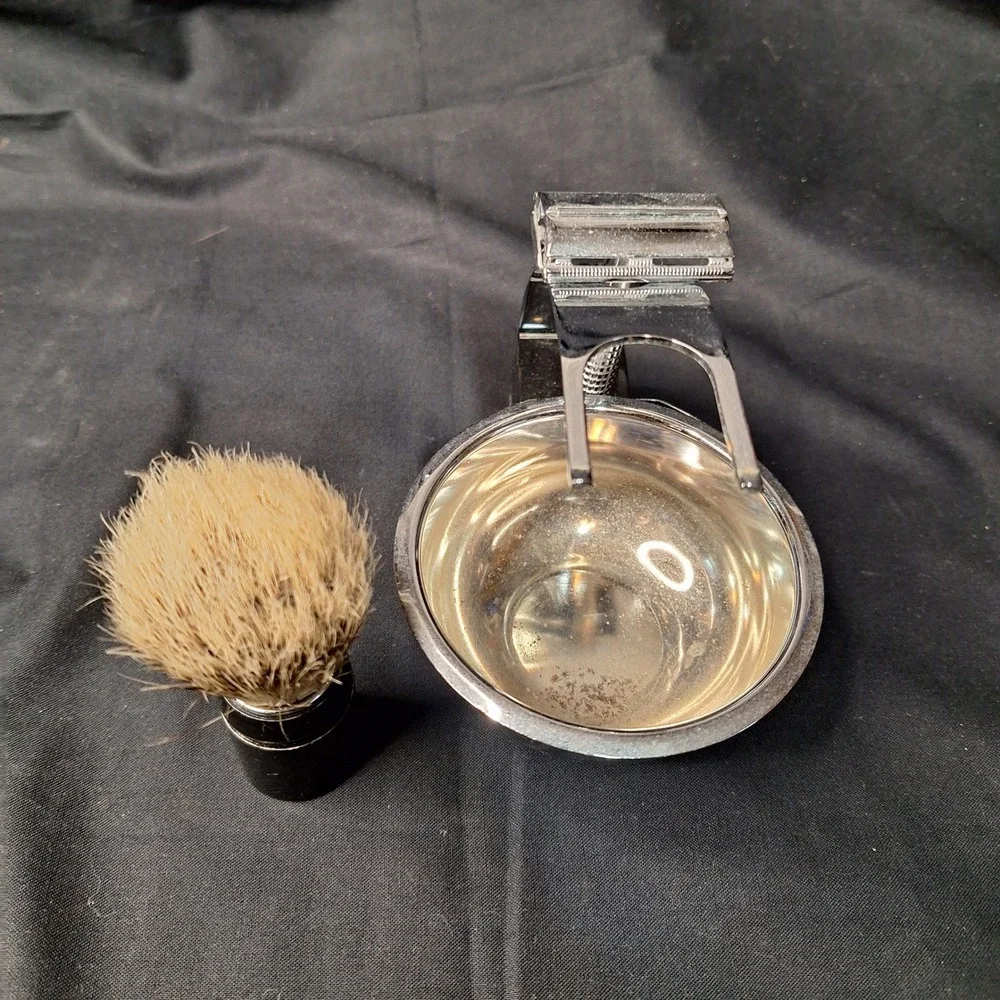 Calvin Klein Vintage Shaving Set Safety Razor Brush Bowl and Stand 4 Piece Kit